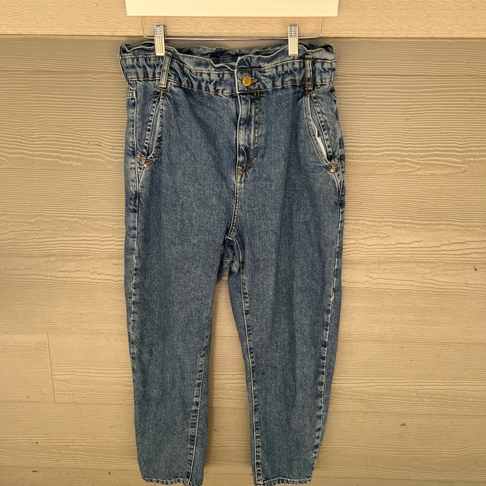 High-Waisted Barrel Blue Jeans